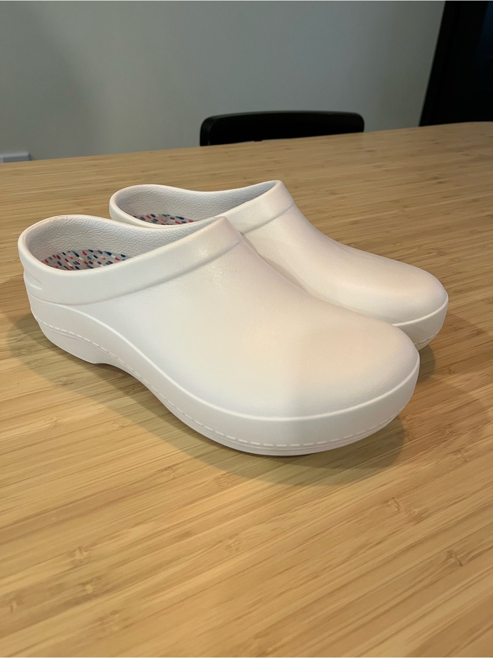 Women’s Dansko clogs